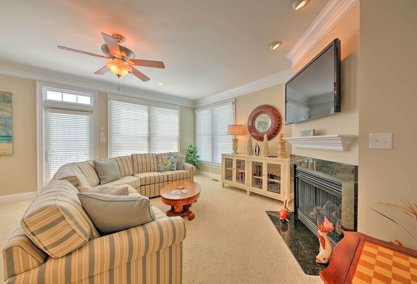 Manteo Waterfront Resort Home W/ 30 Ft Dock!