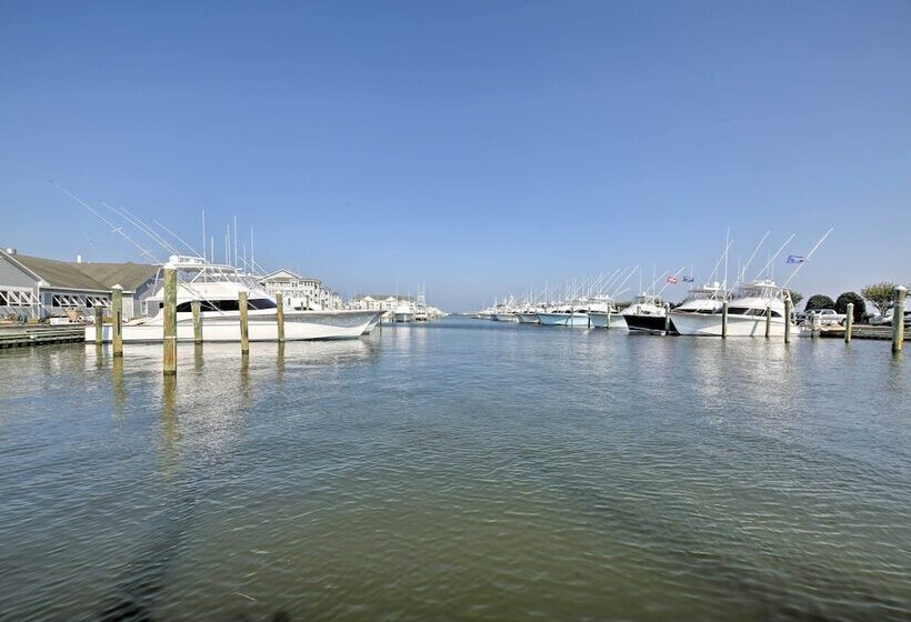 Manteo Waterfront Resort Home W/ 30 Ft Dock!