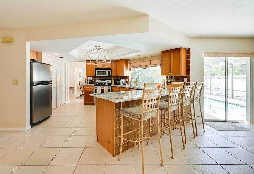 Marco Island Retreat W/ Pool ~ 1 Mi To Beach