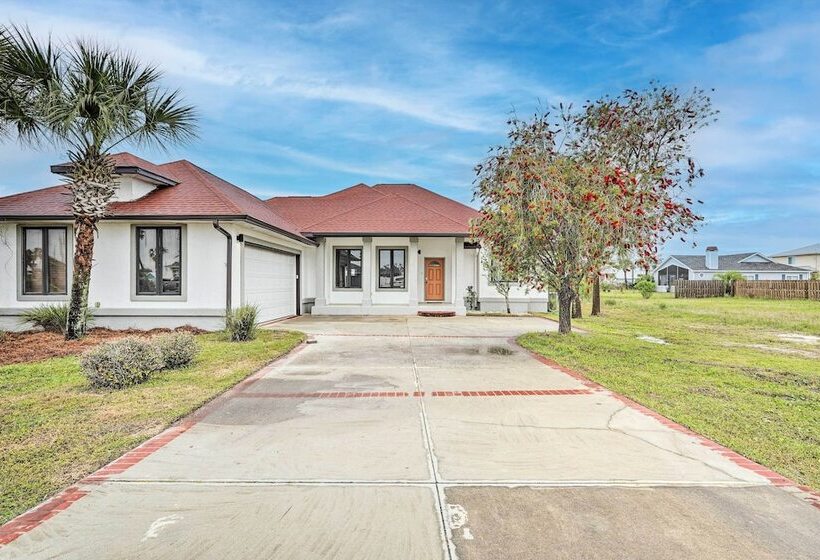 Mexico Beach Retreat W/ Grill & Private Pool!