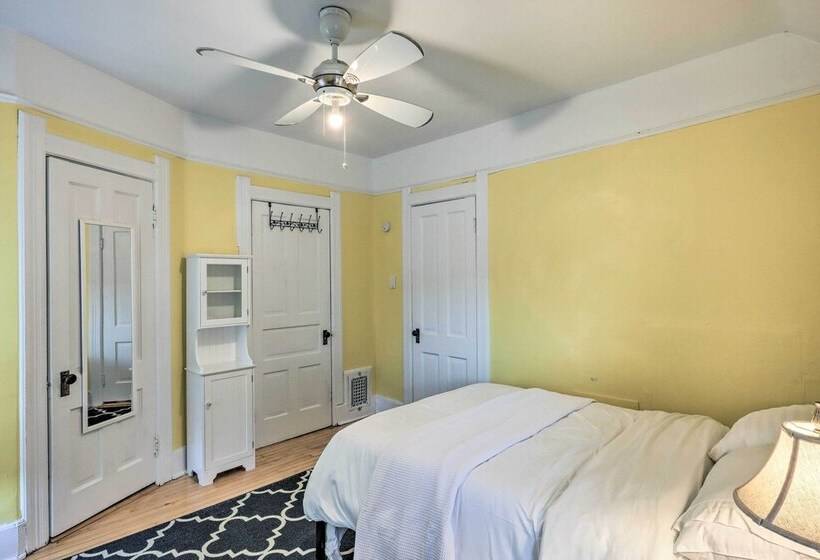 Milwaukee Home < Half Mi To Lake Michigan!