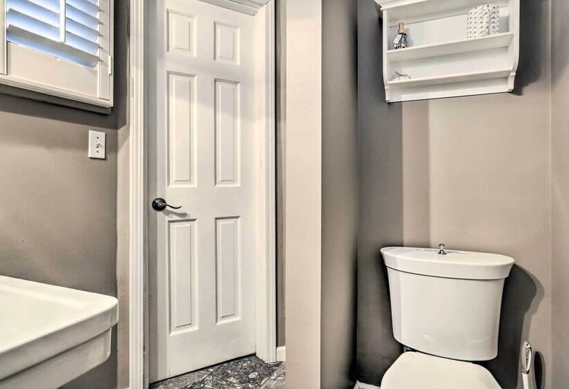 Milwaukee Home < Half Mi To Lake Michigan!