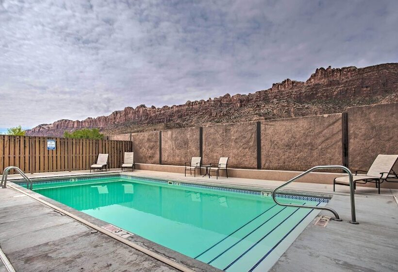 Moab Retreat: 10 Mi To Arches National Park!