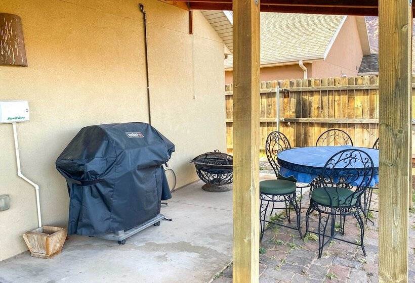 Moab Retreat: 10 Mi To Arches National Park!