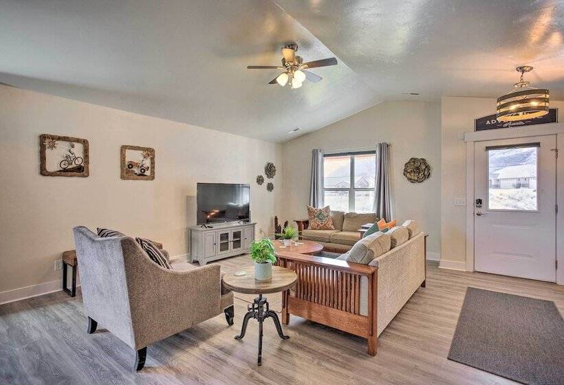 Moab Retreat: 10 Mi To Arches National Park!