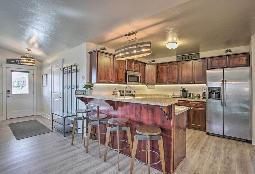 Moab Retreat: 10 Mi To Arches National Park!