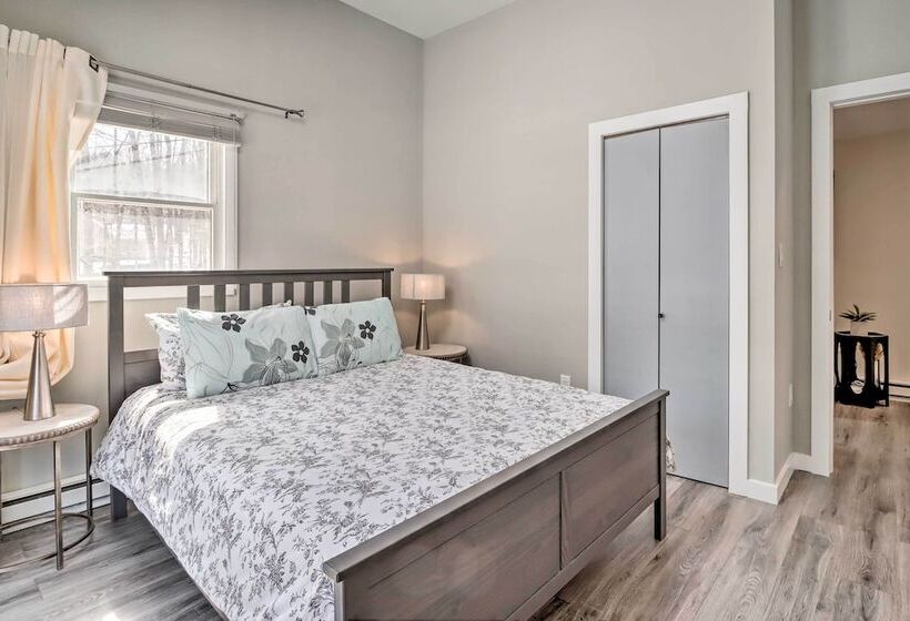 Hot Tub & Fire Pit: Modern Pocono Mountain Home