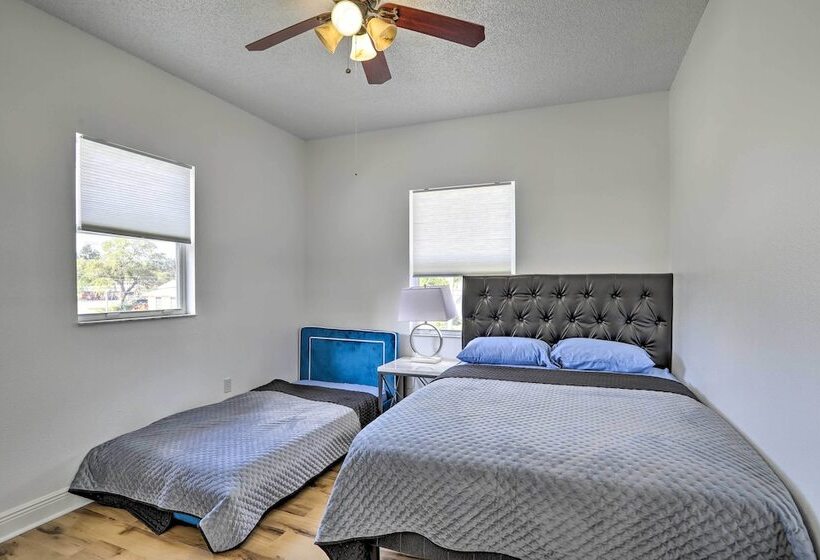 Modern Clearwater Home W/ Deck: 9 Mi To Beach