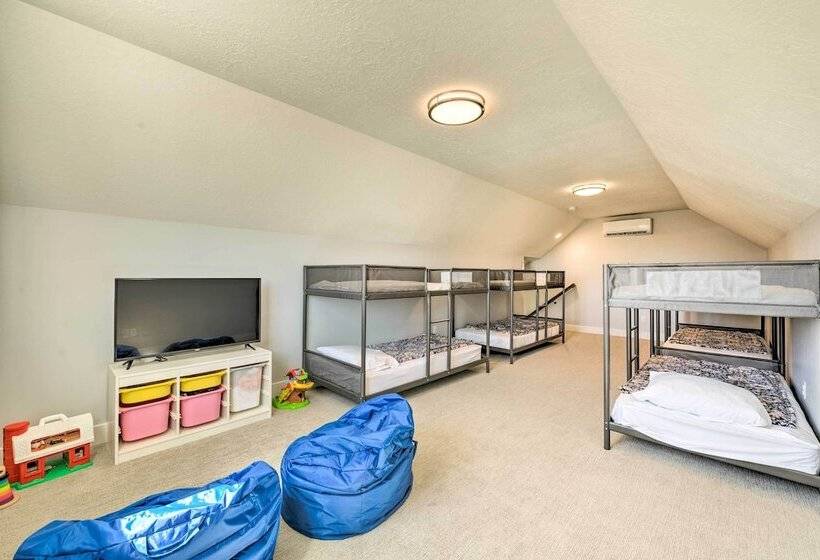 Modern Group Friendly Home, 15 Mi To Downtown Slc!