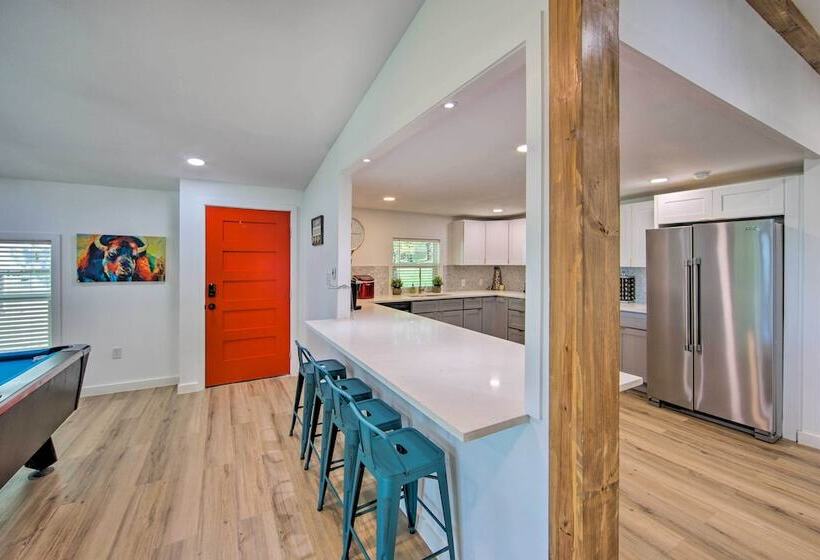 Modern Lakefront Mabank Home W/ Pool Table!