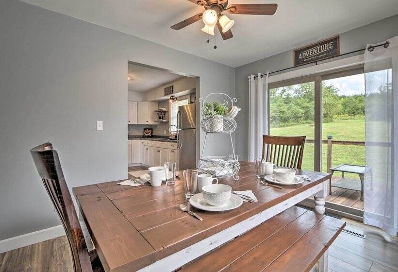 Modern Zanesville Escape W/ Deck & Spacious Yard