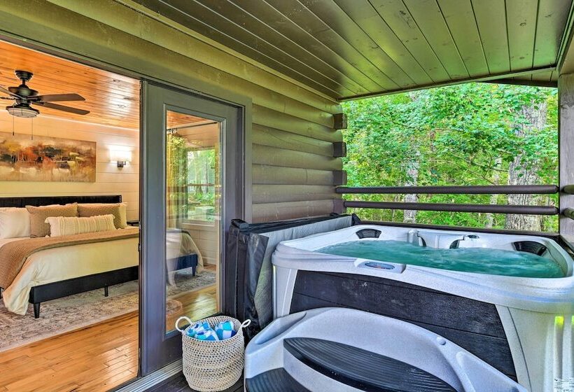 Mountain View Bryson City Home W/ Hot Tub!