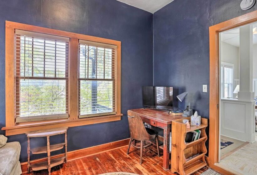 Mountain View Lead Home W/ Patio + Fire Pit!