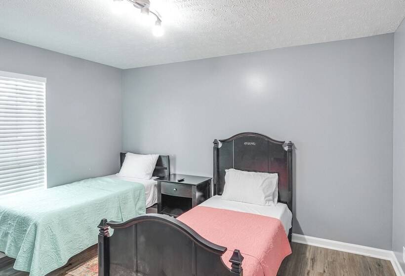 Above Ground Pool & Backyard At Murfreesboro Home!