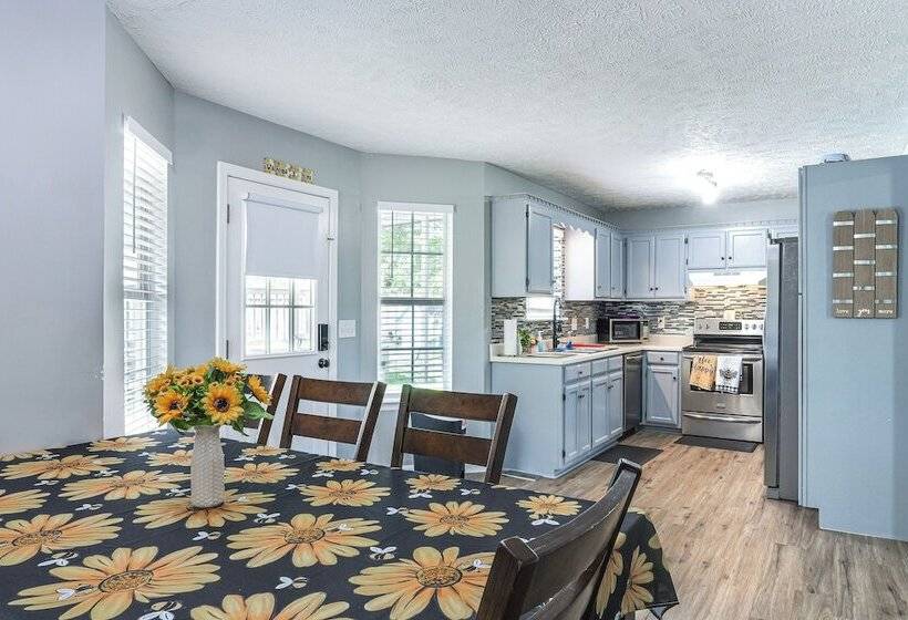 Above Ground Pool & Backyard At Murfreesboro Home!