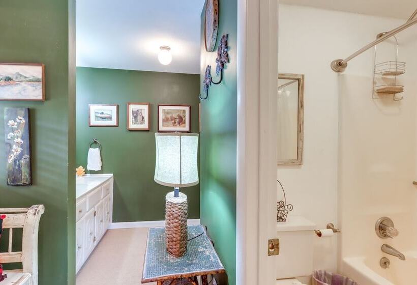 Nantahala Lake Family Home W/ Private Dock & Views