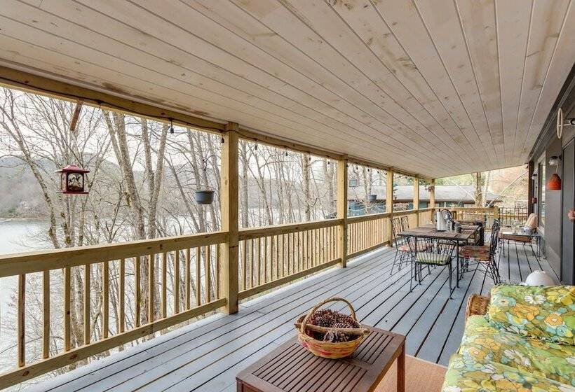 Nantahala Lake Family Home W/ Private Dock & Views