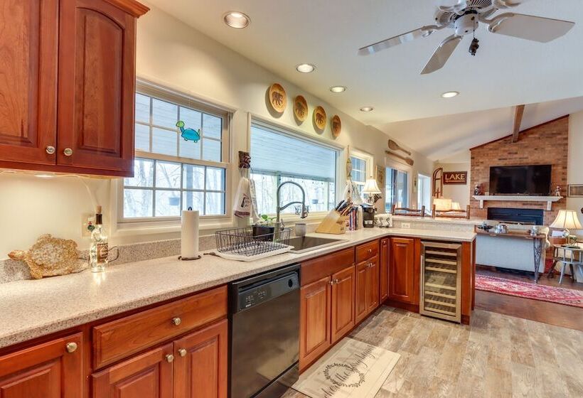 Nantahala Lake Family Home W/ Private Dock & Views