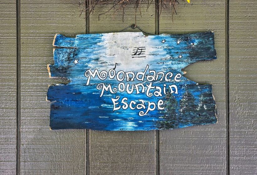 Nantahala Lake Family Home W/ Private Dock & Views