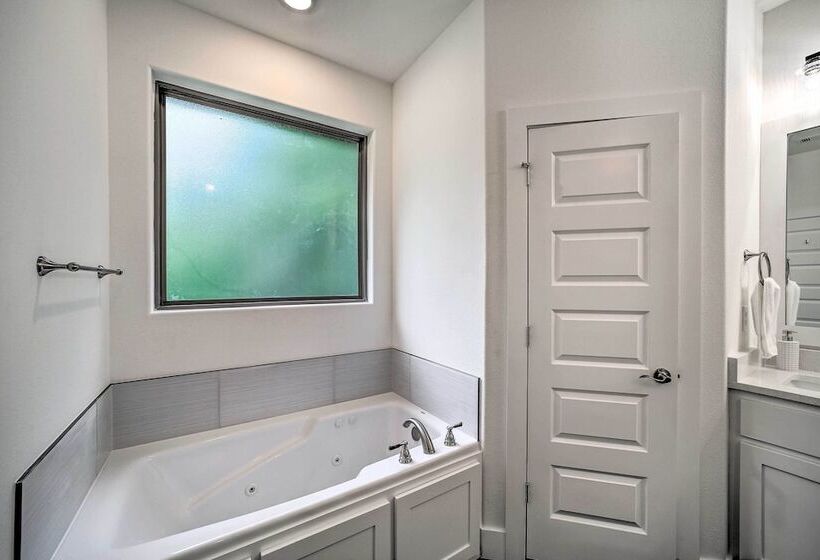 New Everything! Comfy Home W/ Deck & Trail Access!