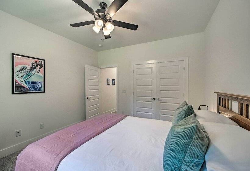 New Everything! Comfy Home W/ Deck & Trail Access!