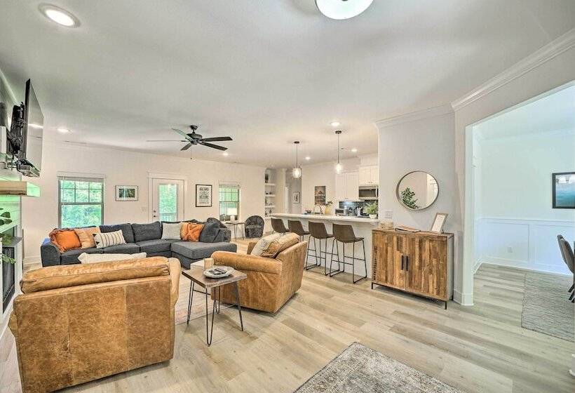 New Everything! Comfy Home W/ Deck & Trail Access!