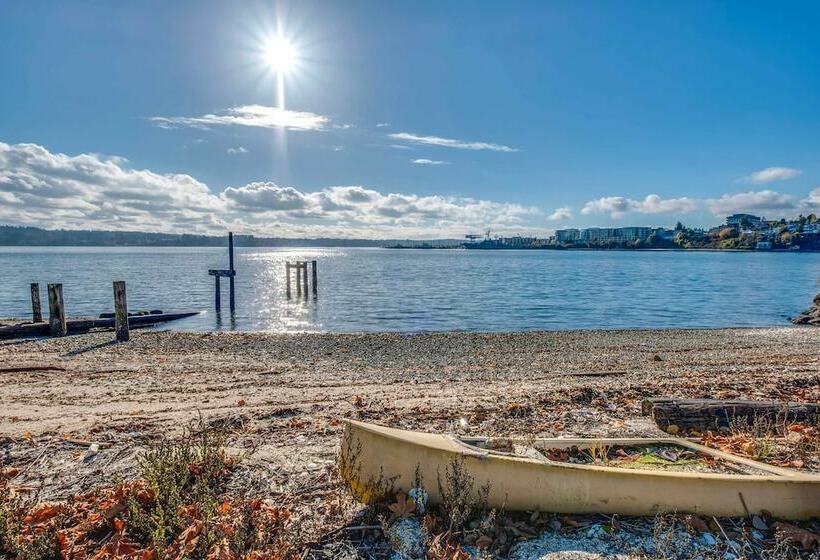 Manette Waterfront: Kayak The Bay & Walk To Town!