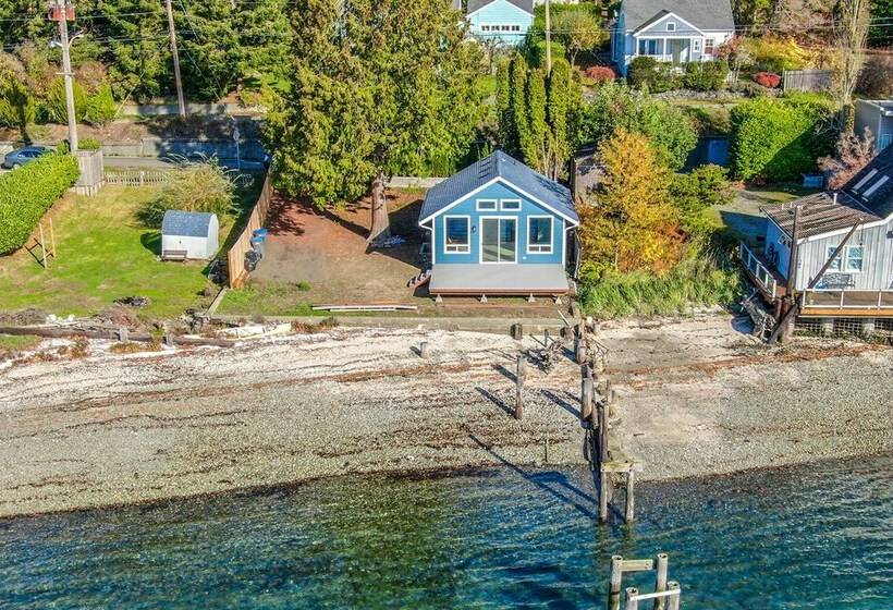 Manette Waterfront: Kayak The Bay & Walk To Town!