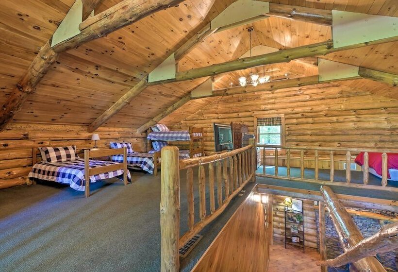 The Red Pine Cabin  W/ Private Pond & Dock!