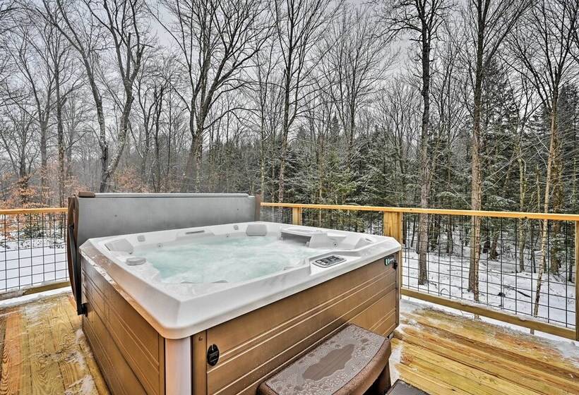 Newly Built Cabin W/ Hot Tub   16 Mi To Stowe Mtn!