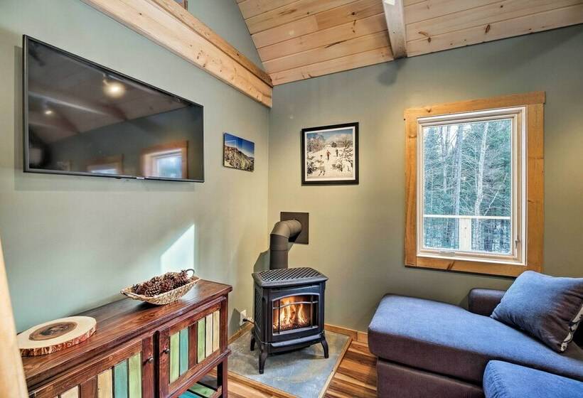 Newly Built Cabin W/ Hot Tub   16 Mi To Stowe Mtn!