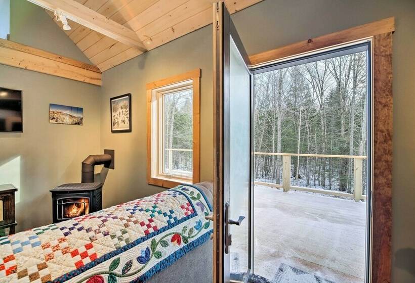 Newly Built Cabin W/ Hot Tub   16 Mi To Stowe Mtn!