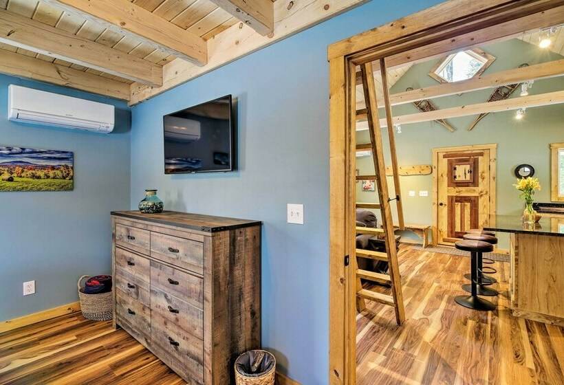 Newly Built Cabin W/ Hot Tub   16 Mi To Stowe Mtn!