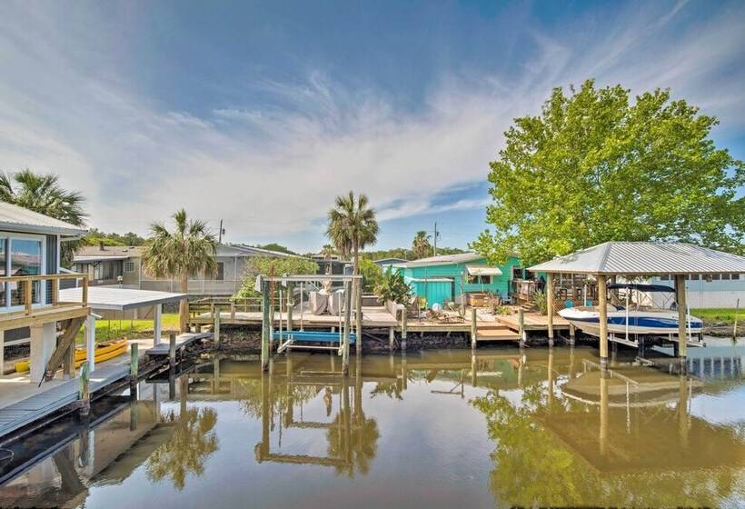 Newly Remodeled Gem On Homosassa River Canal!