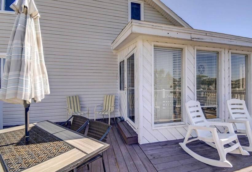 Ocean Isle Beach Home W/ Canal Views!