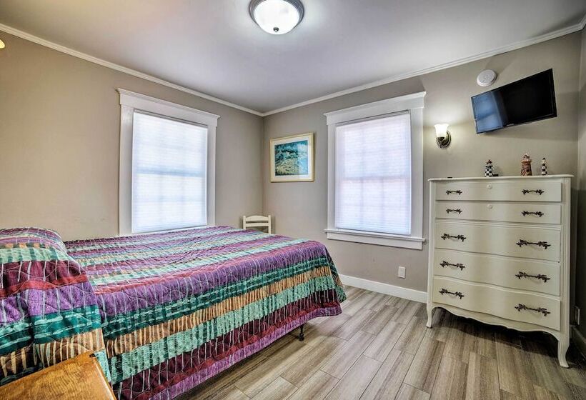 Ocean View Home   Walk To Avalon City Center!