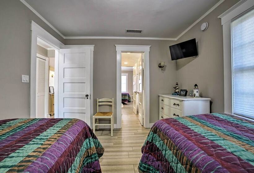 Ocean View Home   Walk To Avalon City Center!