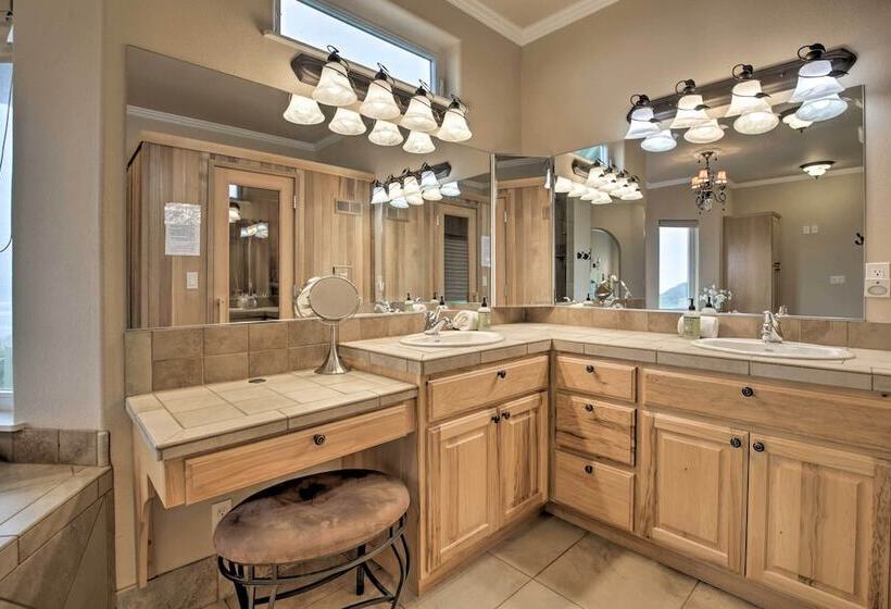 Oceanfront South Beach Home W/hot Tub & Sauna