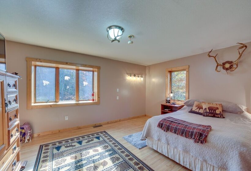 Paradise Cottage: Trail Access Nearby