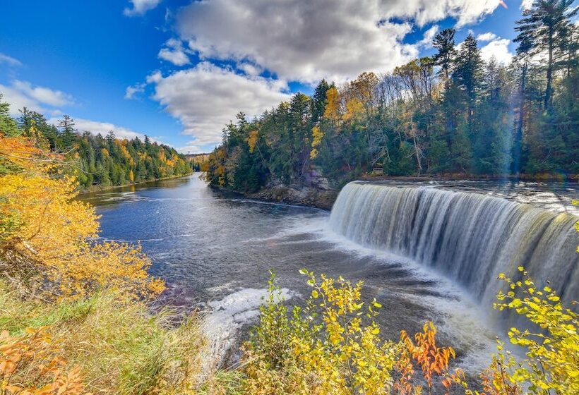 Paradise Cottage: Trail Access Nearby