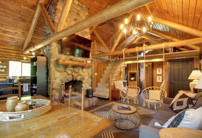 Pet Friendly Breezy Point Cabin: 1 Mi To Beach!