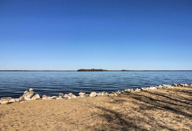 Pet Friendly Breezy Point Cabin: 1 Mi To Beach!
