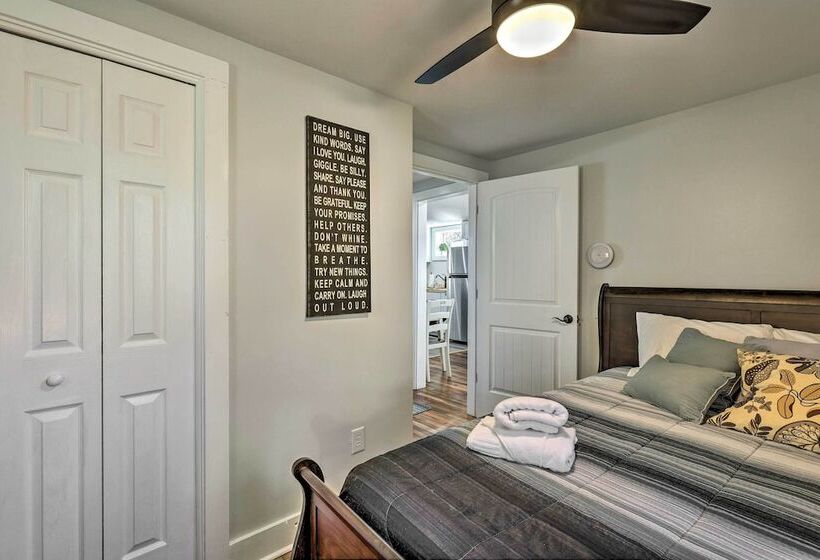 Peaceful Cottage W/ Views   Pets Welcome!