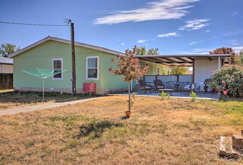 Peaceful Portales Escape W/ Patio & Grill!