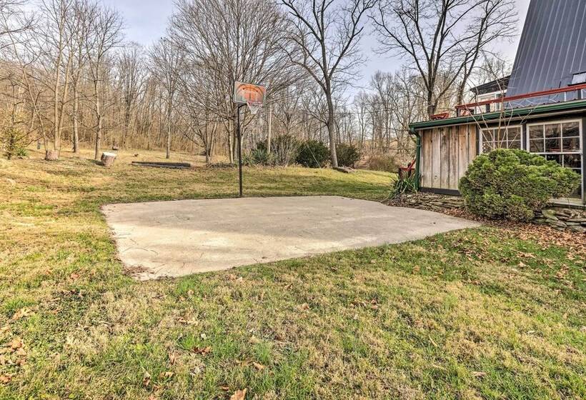 Peaceful Mt Sterling Cabin: Deck & Fire Pit!
