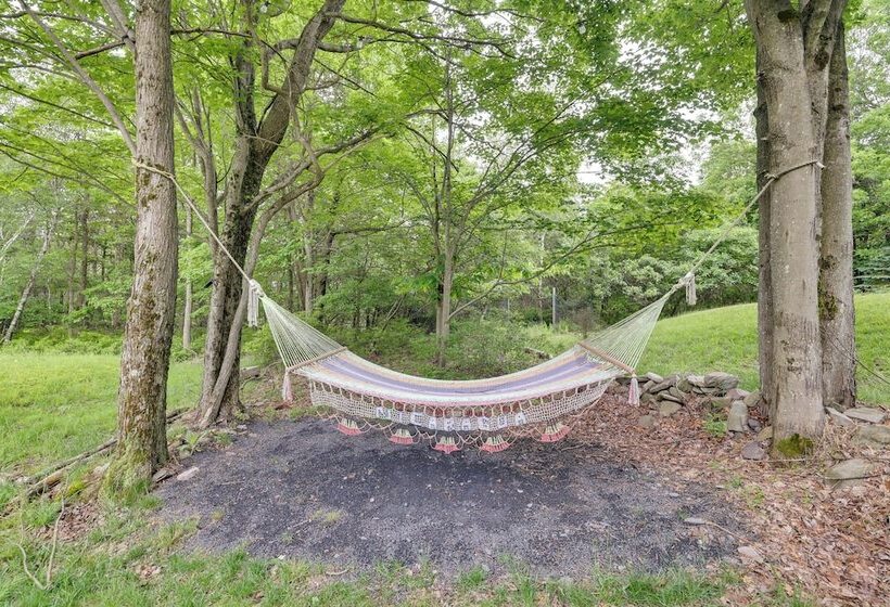 Hot Tub, Game Room: Peaceful Poconos Home!