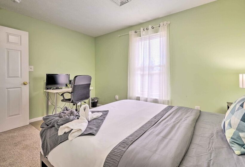 Hot Tub, Game Room: Peaceful Poconos Home!