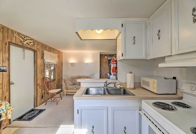 Pet Friendly Cabin W/ Dock: Fish & Explore!