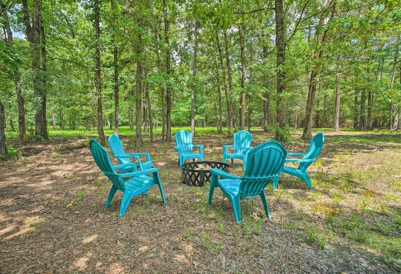 Falling Star  Eagletown Cabin W/ Hot Tub: Pets Ok