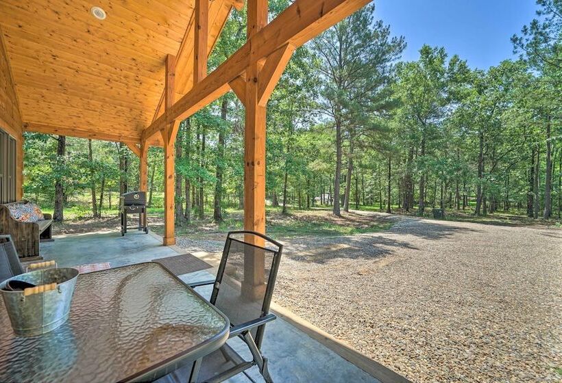 Falling Star  Eagletown Cabin W/ Hot Tub: Pets Ok